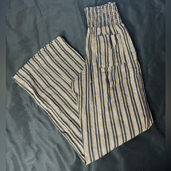 BILLABONG Black & Tan Striped Smocked Waist Pants - Picture 3 of 7